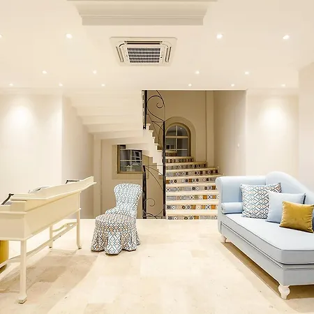 Salbakos Herakleia Boutique
